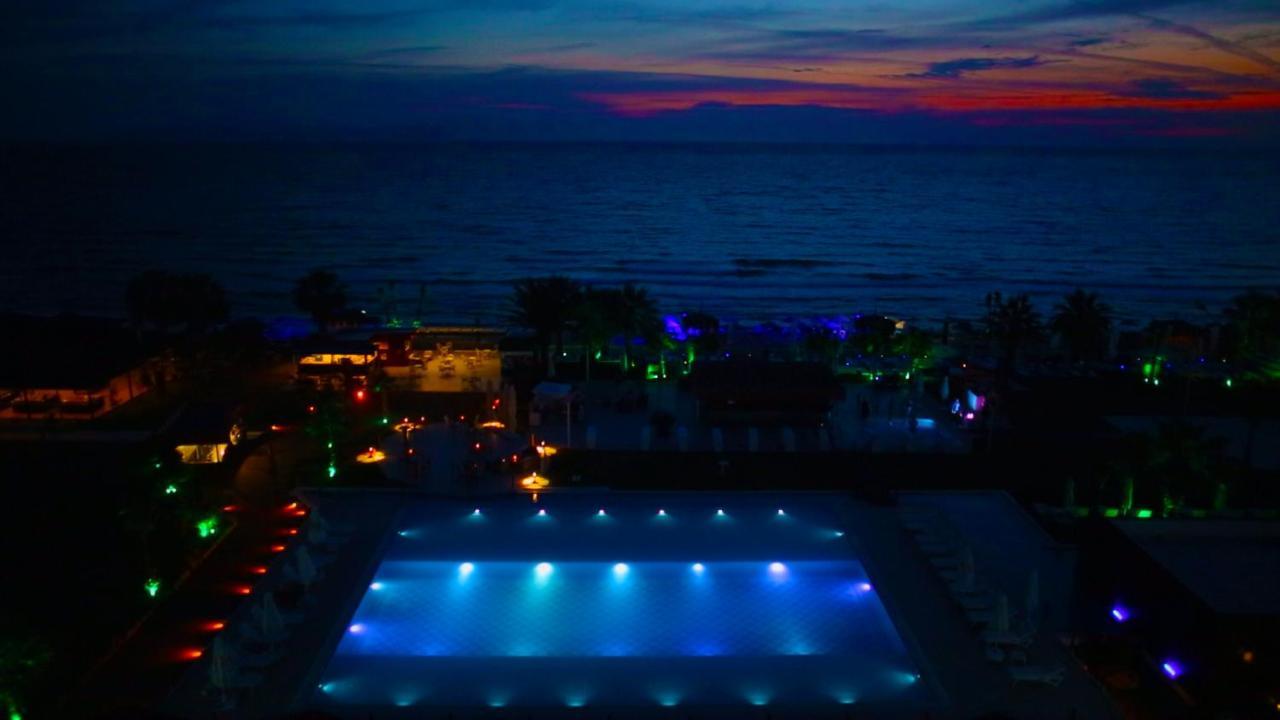 Risus Beach Resort Hotel Kusadası Exterior foto