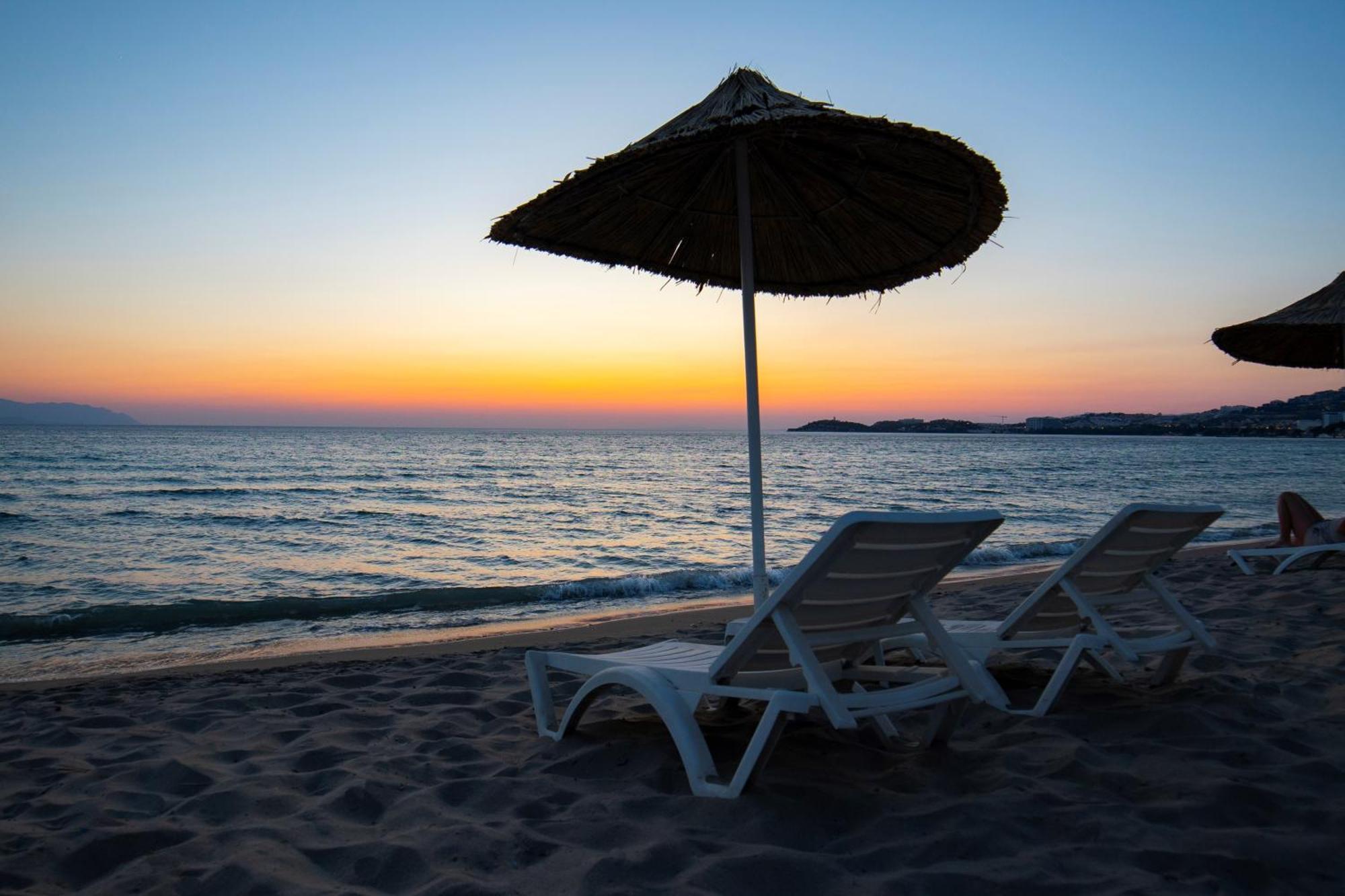 Risus Beach Resort Hotel Kusadası Exterior foto