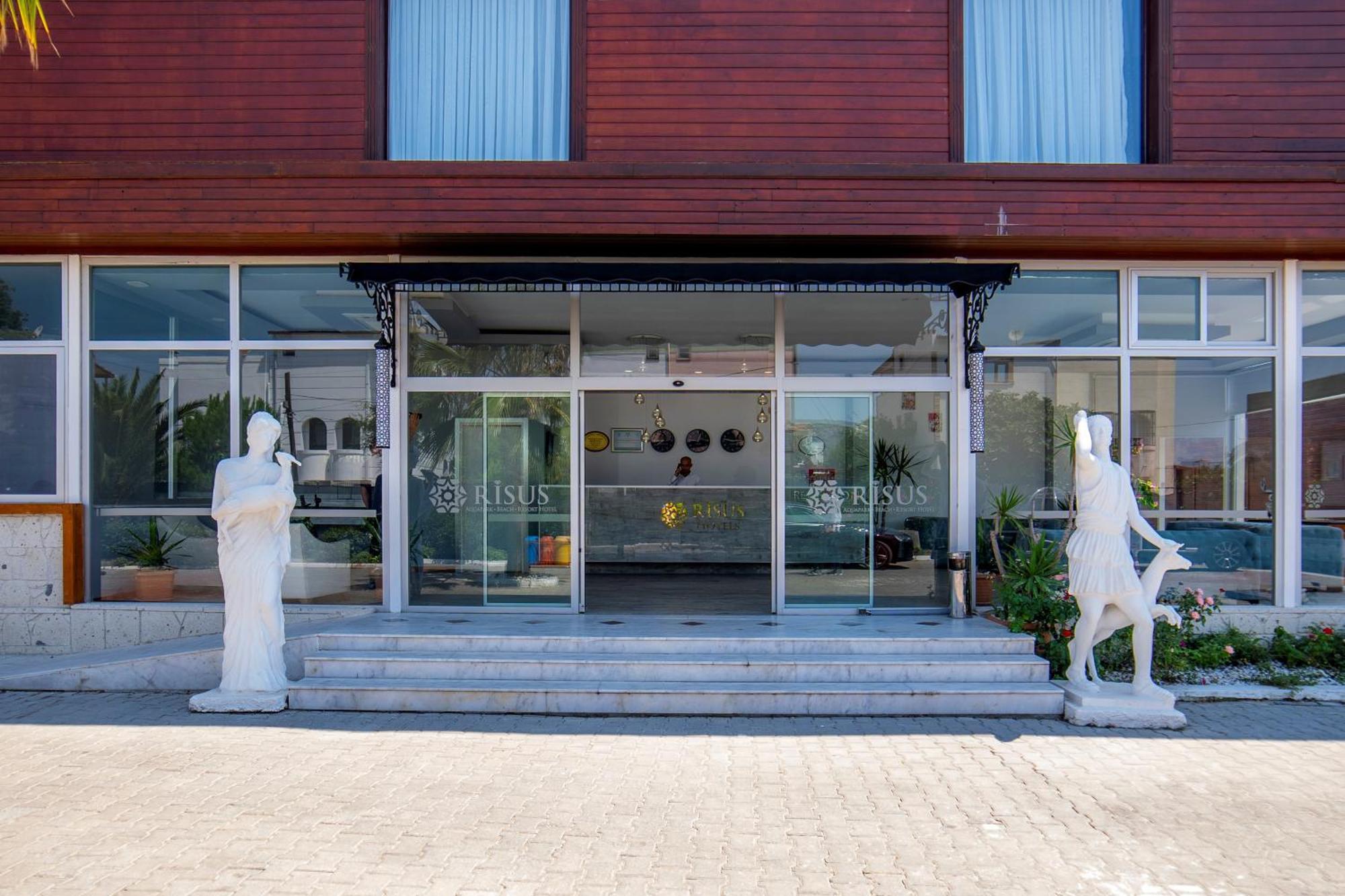 Risus Beach Resort Hotel Kusadası Exterior foto