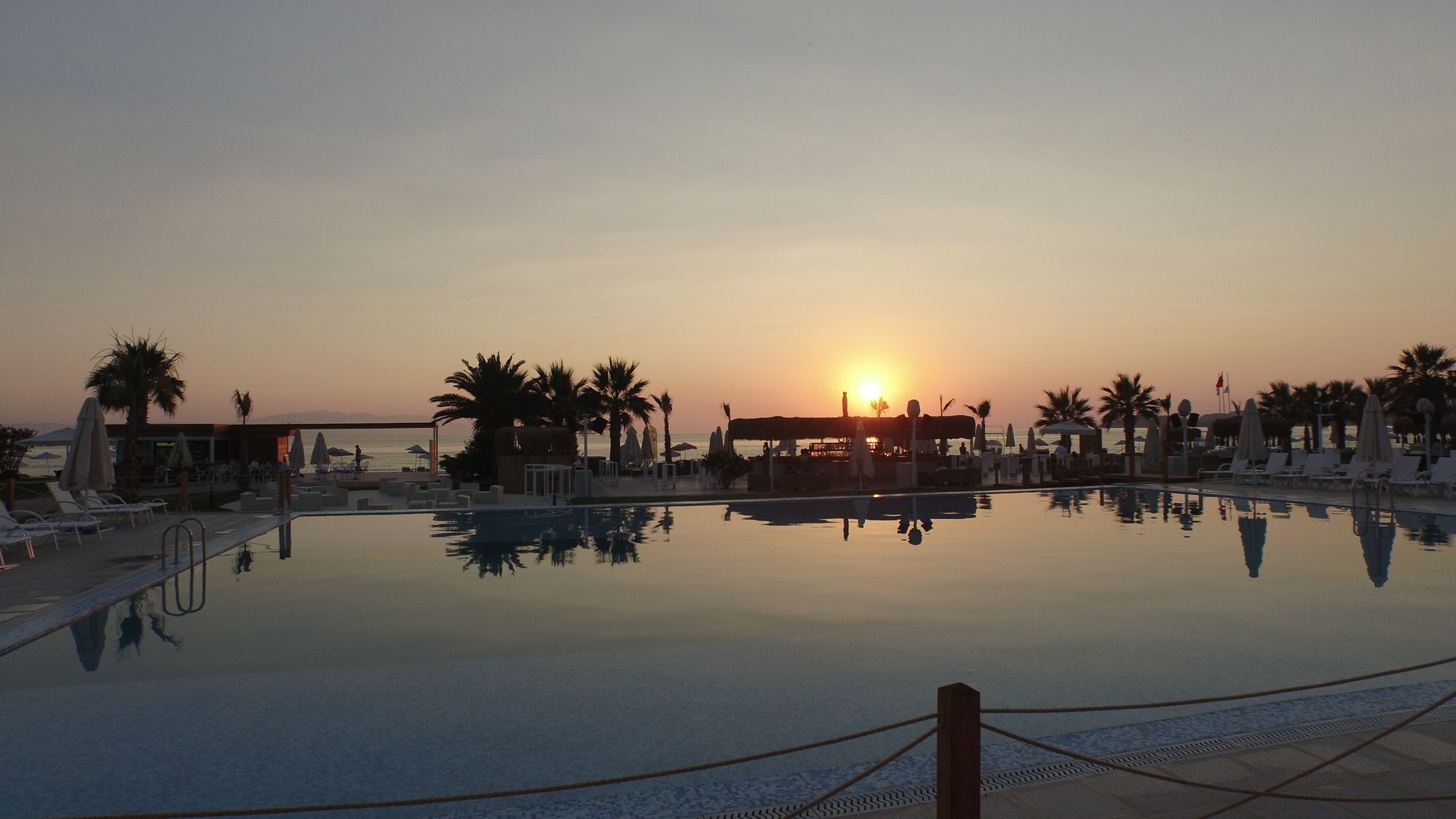 Risus Beach Resort Hotel Kusadası Exterior foto