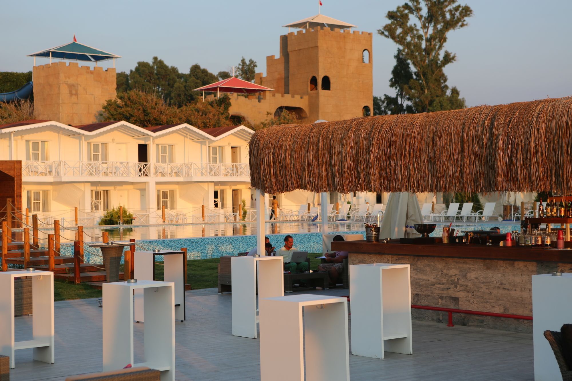 Risus Beach Resort Hotel Kusadası Exterior foto